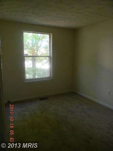 14137 Aldora Cir, Burtonsville, MD 20866 - photo 2