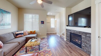 20892-SE-Sotra-Loop-Living-Room