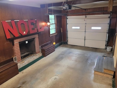 112 6th St NE, Oelwein, IA 50662 - photo 4