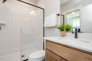 07-WE2-2263_Comfort_B_GuestSuiteBath