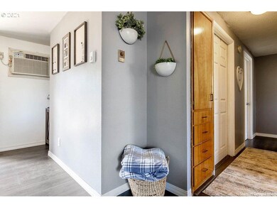 744 Ivy Ave, Eugene, OR 97404 - photo 5