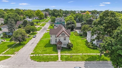 1132 Main St, Grinnell, IA 50112 - photo 2