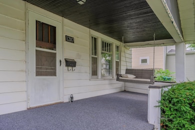 1207 Bertch Ave, Waterloo, IA 50702 - photo 2