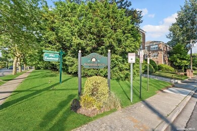 1 Meadow Dr unit 3D, Woodmere, NY 11598 - photo 2