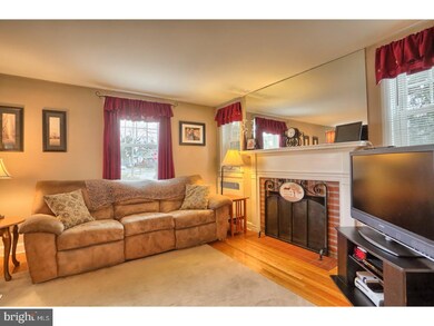 807 Elnore Ave, Temple, PA 19560 - photo 4