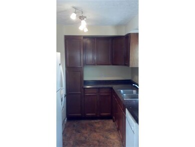 1210 Frisbee Dr, Columbus, OH 43224 - photo 4