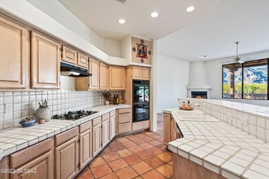 12-Kitchen
