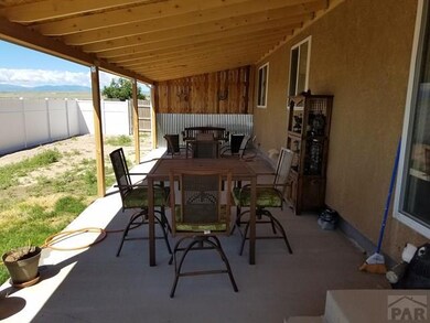 COVERED REAR PATIO