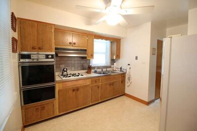 808 Norfolk Ave, Westchester, IL 60154 - photo 4