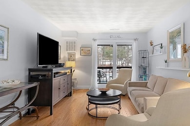 7 Greenbriar Dr unit 304, North Reading, MA 01864 - photo 2