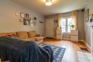 Living Room (2)