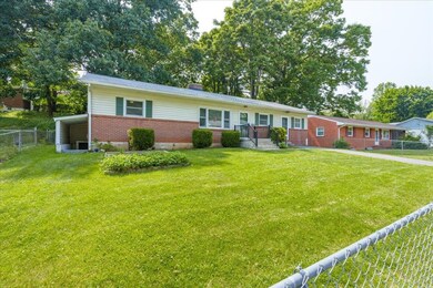 108 Robinhood Rd, Staunton, VA 24401 - photo 4