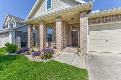 4708 Alluvial Cir, Alvin, TX 77511 - photo 2