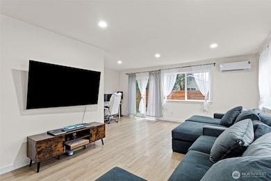 10615 2nd Place SW, Seattle, WA 98146 - photo 4