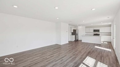 6726 Henley Way, Indianapolis, IN 46221 - photo 4