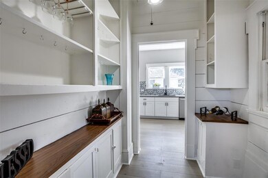 502 Featherston St, Cleburne, TX 76033 - photo 7