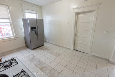R6_18245-HDR