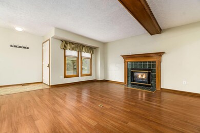 Super Spacious Great Room