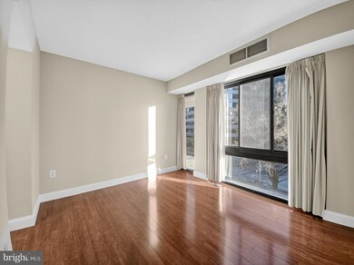 The Atrium unit 517, Arlington, VA 22209 - photo 3