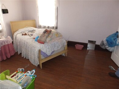 817 5th St NE, Canton, OH 44704 - photo 5