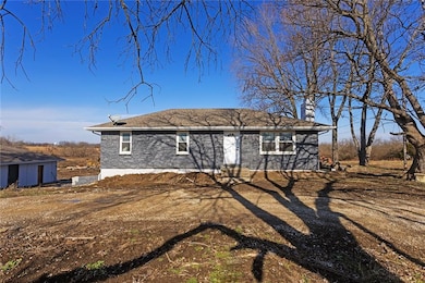 26104 E 273rd St, Harrisonville, MO 64701 - photo 4