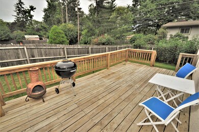 19' Deck off 1st Floor Family Room!