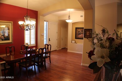 Entry & Formal Dining_3930