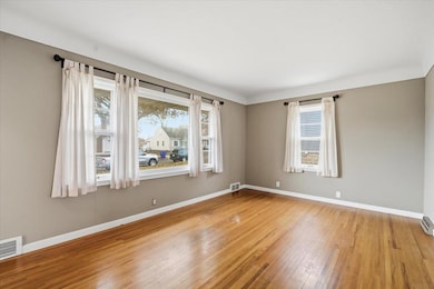 1847 Forest Ave, Waterloo, IA 50702 - photo 3