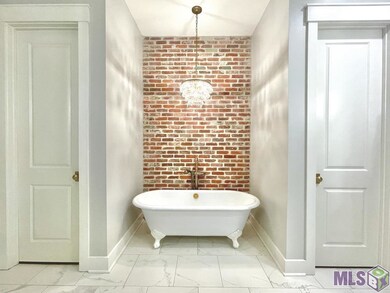 473 Harvest Ln, Port Allen, LA 70767 - photo 2