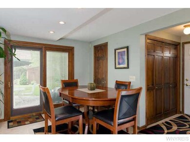 Breakfast Room Great sized eating area with view o