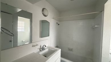 1906 Binz St unit 2, Houston, TX 77004 - photo 7