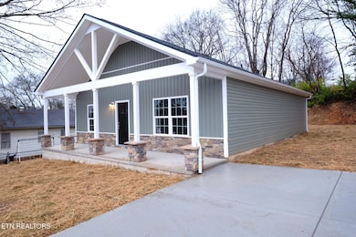 1509 Lawson Ave, Knoxville, TN 37917 - photo 2