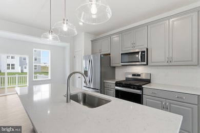 793 Lord Fairfax St, Charles Town, WV 25414 - photo 4