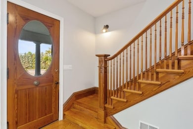 06_127SWhittaker_32_Foyer_LowRes