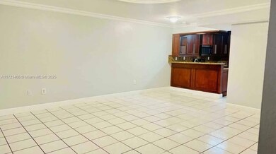 15410 SW 82nd Ln unit 811, Miami, FL 33193 - photo 2