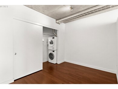 Bedroom, Primary
