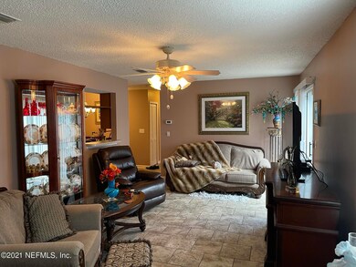 5683 Ellis Trace Dr, Jacksonville, FL 32205 - photo 4