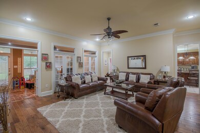 13 High Point Dr-101