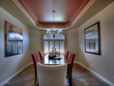 005_Dining Room