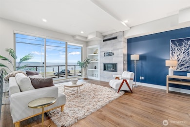 1772 Alki Ave SW unit B, Seattle, WA 98116 - photo 3