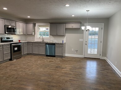 201 Graham Way, Shelbyville, TN 37160 - photo 4