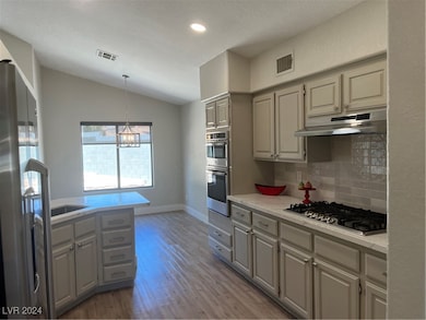 9520 Cliff View Way, Las Vegas, NV 89117 - photo 5