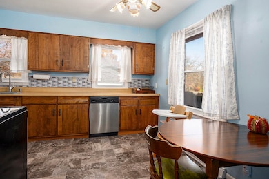 211 Hodson Ave, Mishawaka, IN 46544 - photo 4