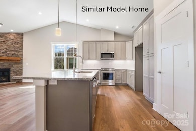 95 Creekside View Dr, Asheville, NC 28804 - photo 7