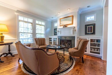 190 N Elm Ave, Elmhurst, IL 60126 - photo 4