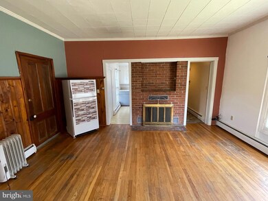 46 S Green St, Berkeley Springs, WV 25411 - photo 7