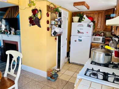 40 Cottage St unit 42, Central Falls, RI 02863 - photo 4