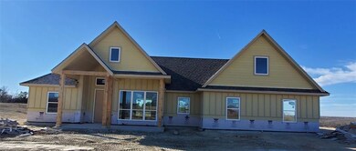 204 Marshall Dr, Springtown, TX 76082 - photo 3