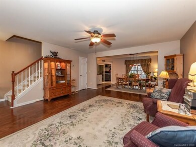 3265 Wicklow Ln, Clover, SC 29710 - photo 4