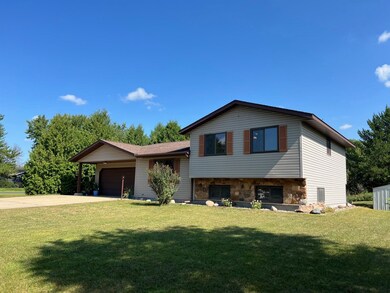 4040 Lindstrom Ln, Stevens Point, WI 54482 - photo 3